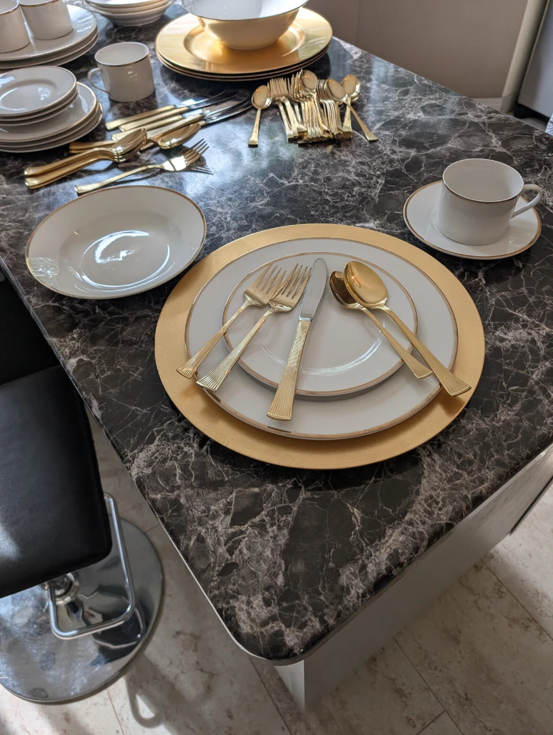 China and flatware - photo 3