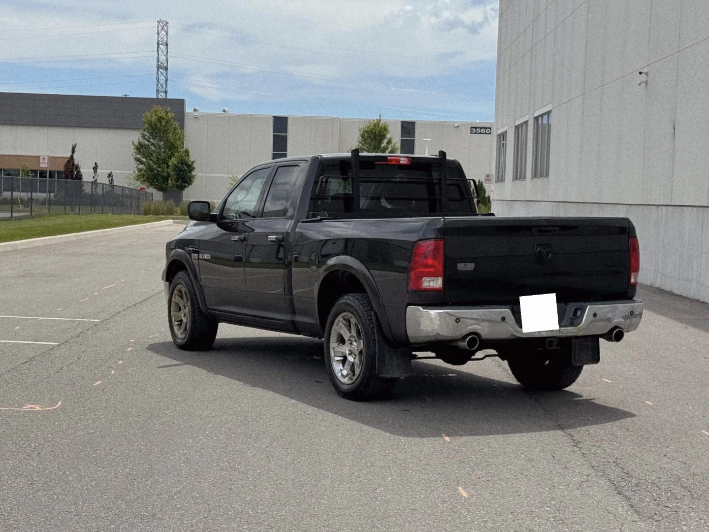 Dodge Ram 1500 Pickup Truck - photo 2