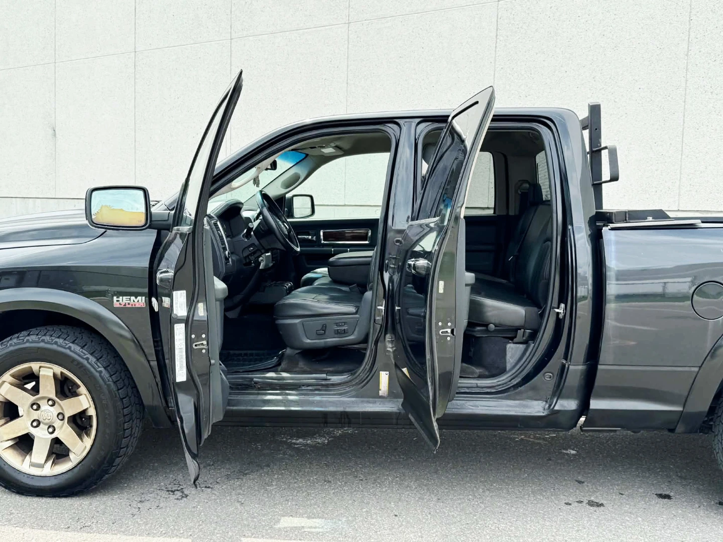 Dodge Ram 1500 Pickup Truck - photo 5