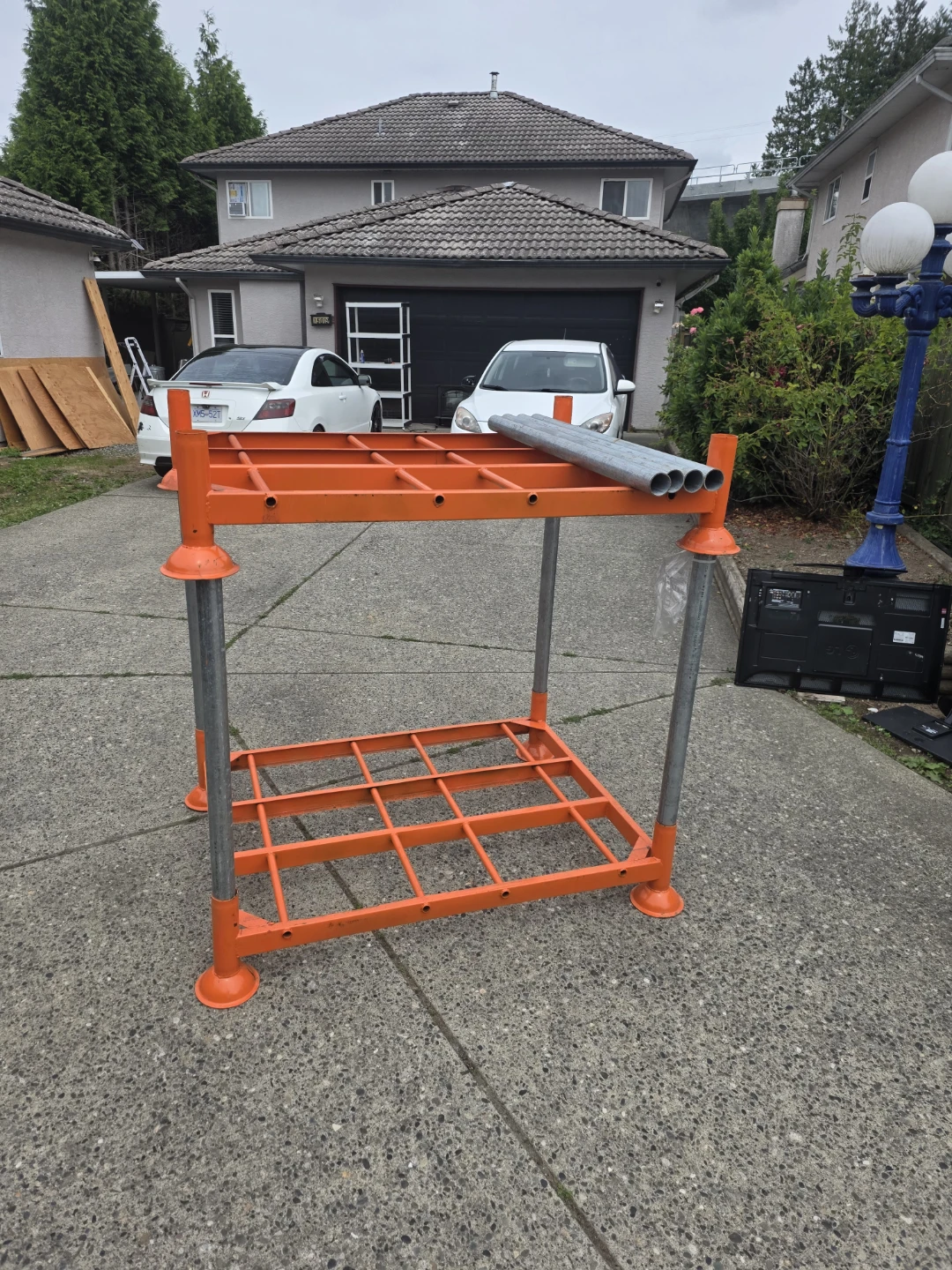 Heavy duty warehouse racking with 8 posts