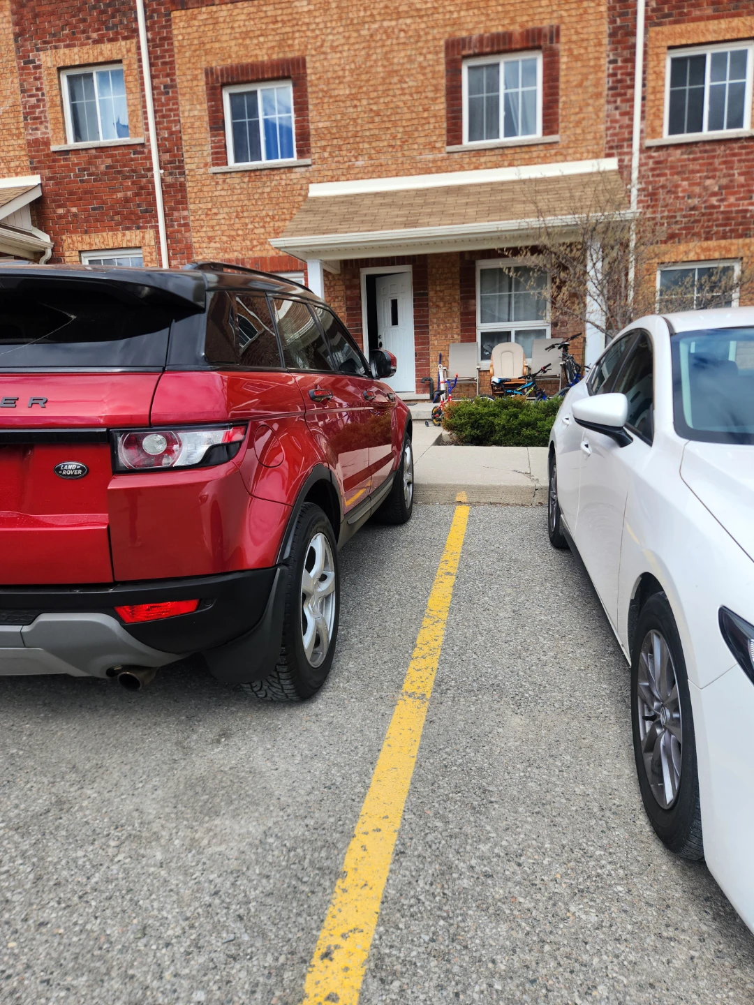 Red Range Rover Evoque - photo 3