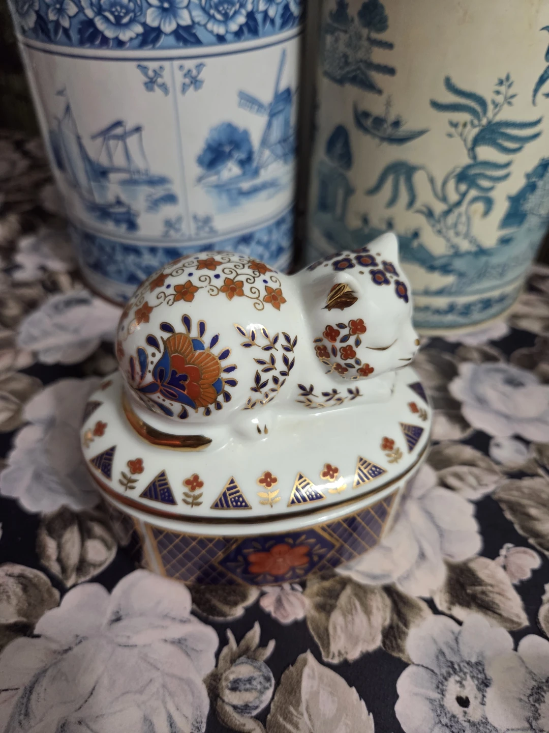 Decorative Porcelain Cat Trinket Box - photo 2