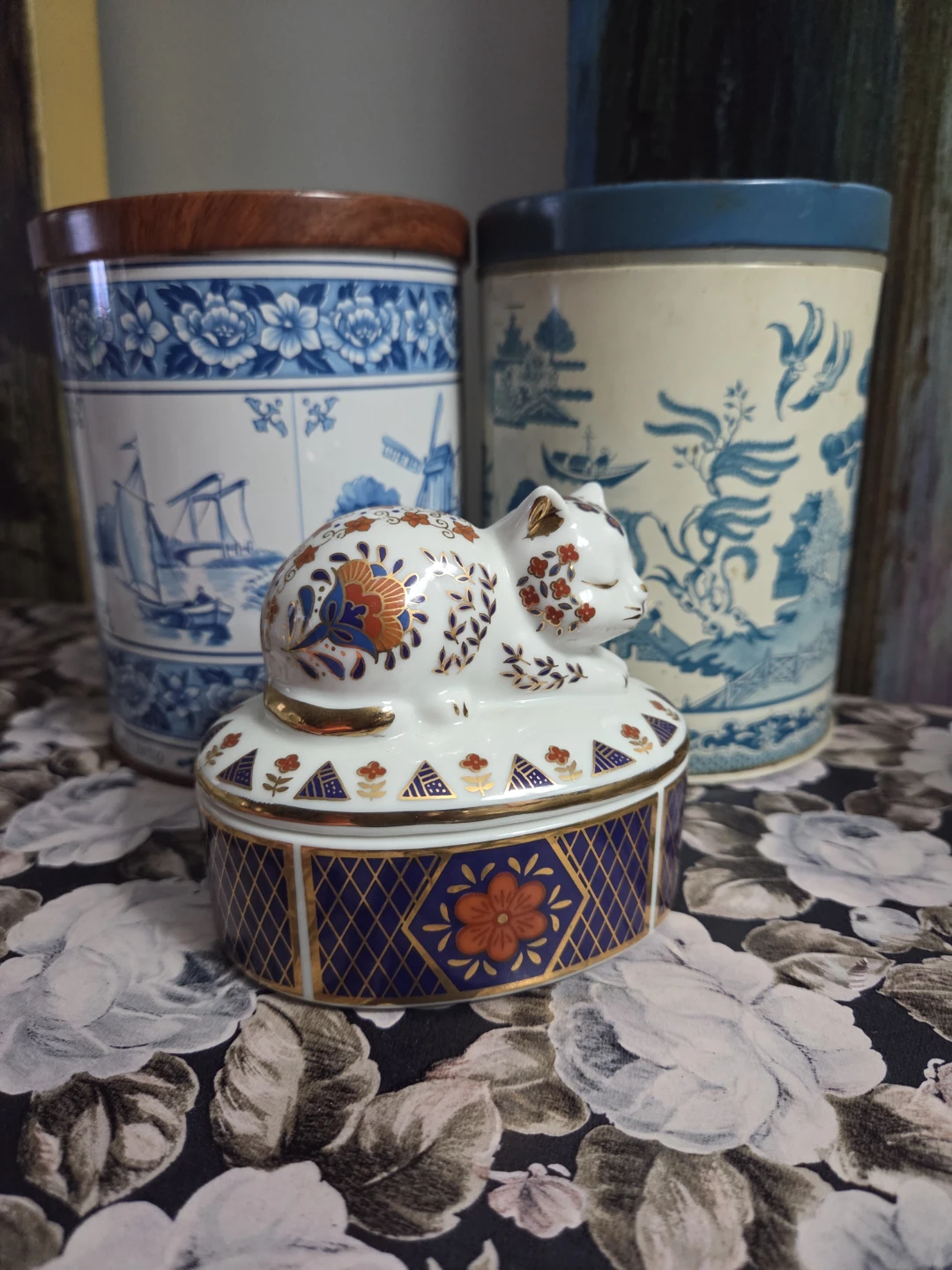 Decorative Porcelain Cat Trinket Box - photo 5