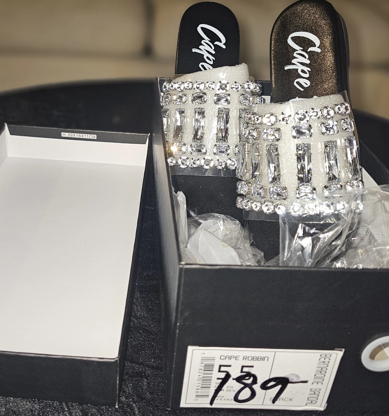Cape Robbin Embellished Slides Size 5.5⚽️ - photo 5