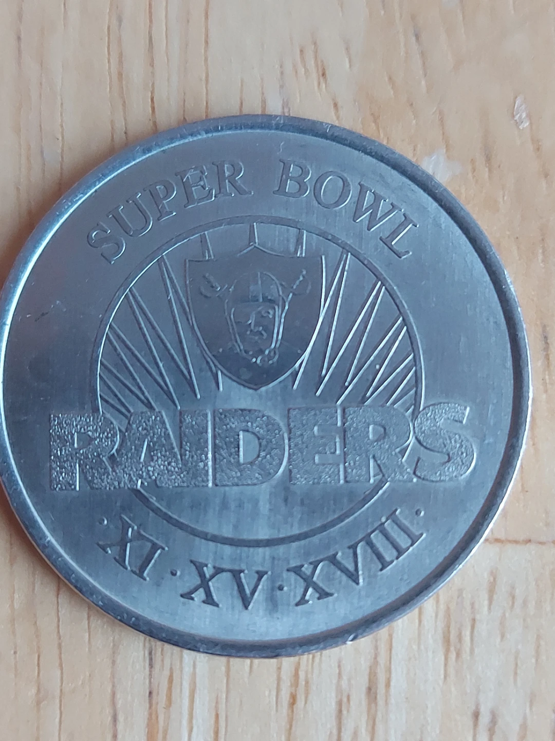 2002 NFL Raiders Super Bowl Commemorative Coin - photo 2
