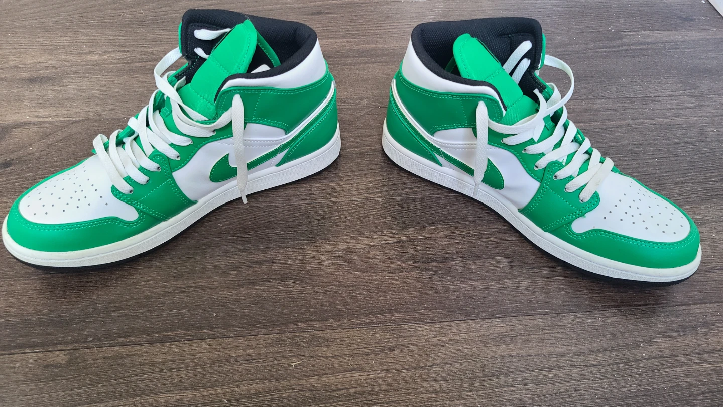 Air Jordan 1 Mid 'Lucky Green' - photo 4