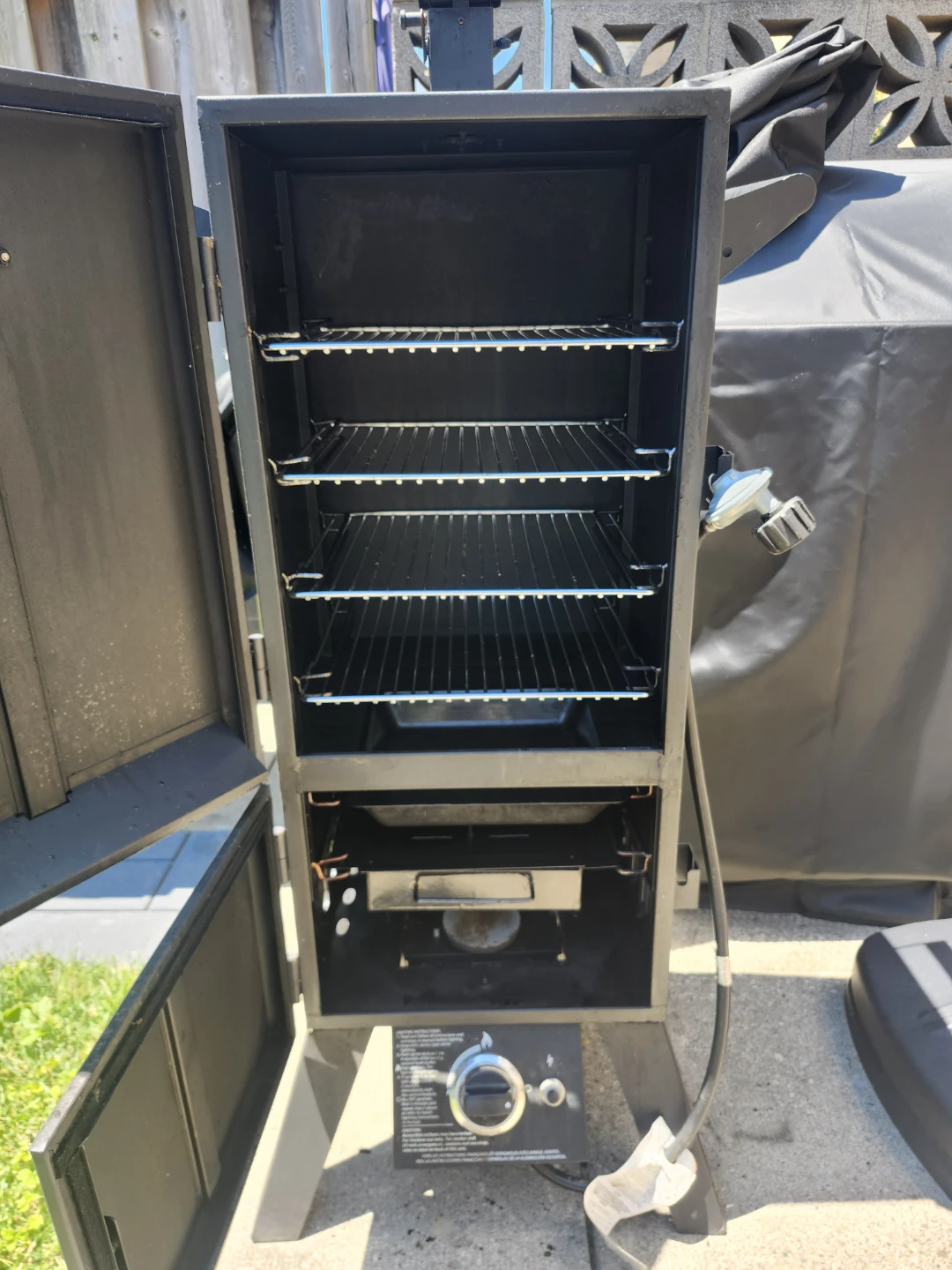 Dyna-Glo Vertical Propane Smoker