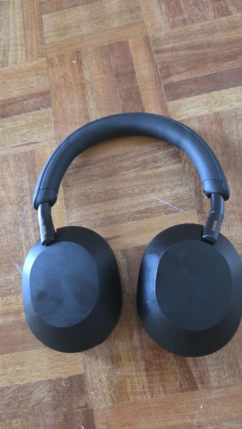 Sony WH-1000XM5 — Black