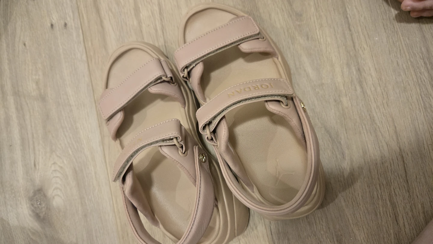 Jordan Deja Sandals - Beige