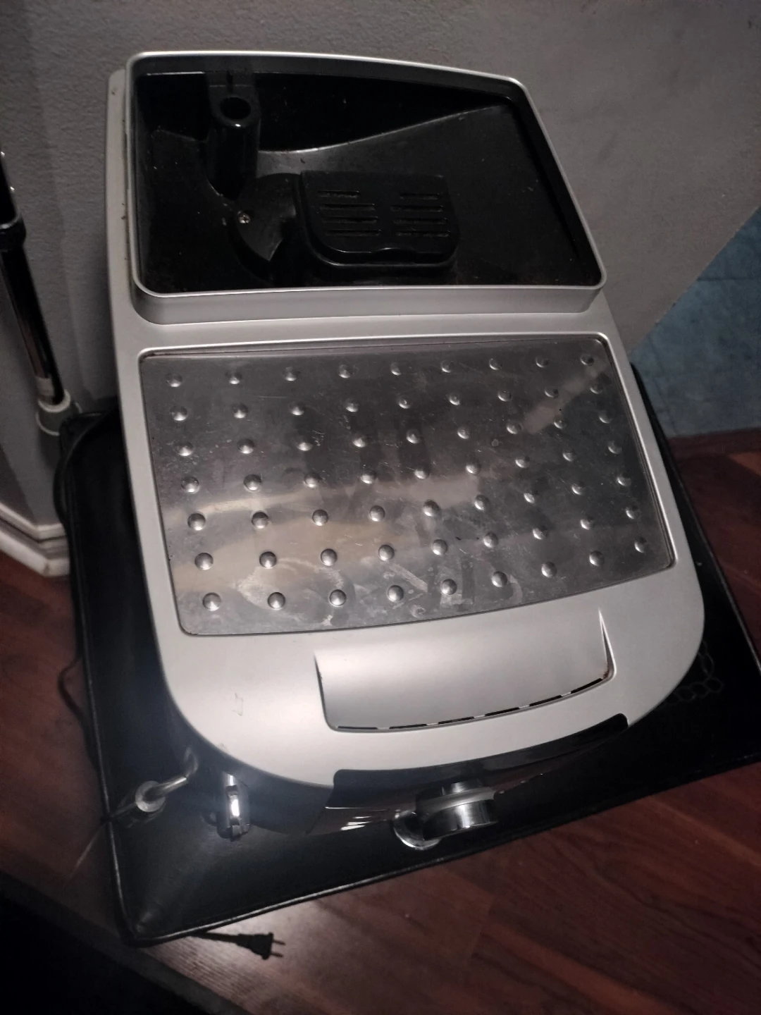 DeLonghi Magnifica ESAM4000B Coffee Machine - photo 2