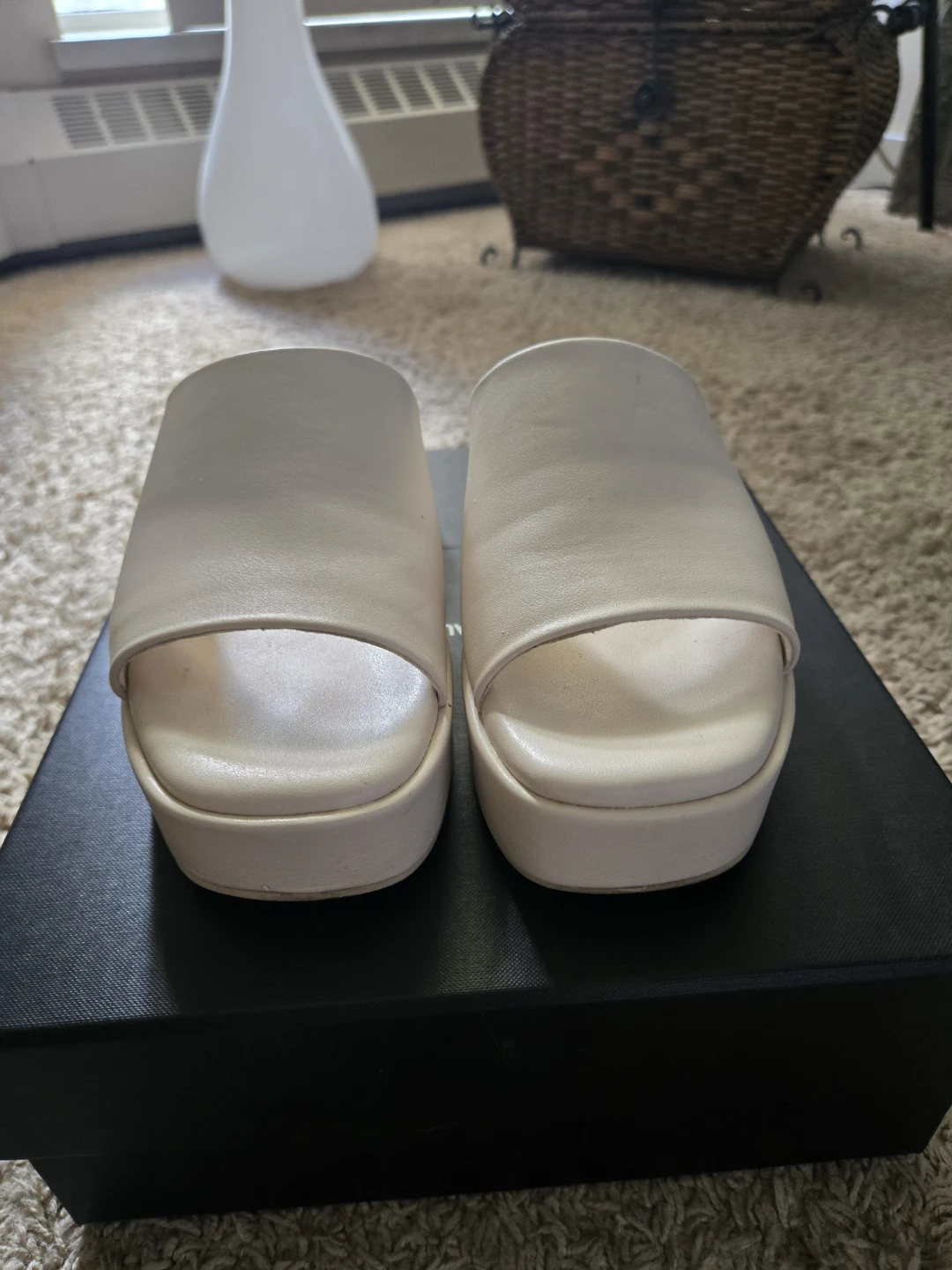 American Eagle Cream Platform Slides - photo 3
