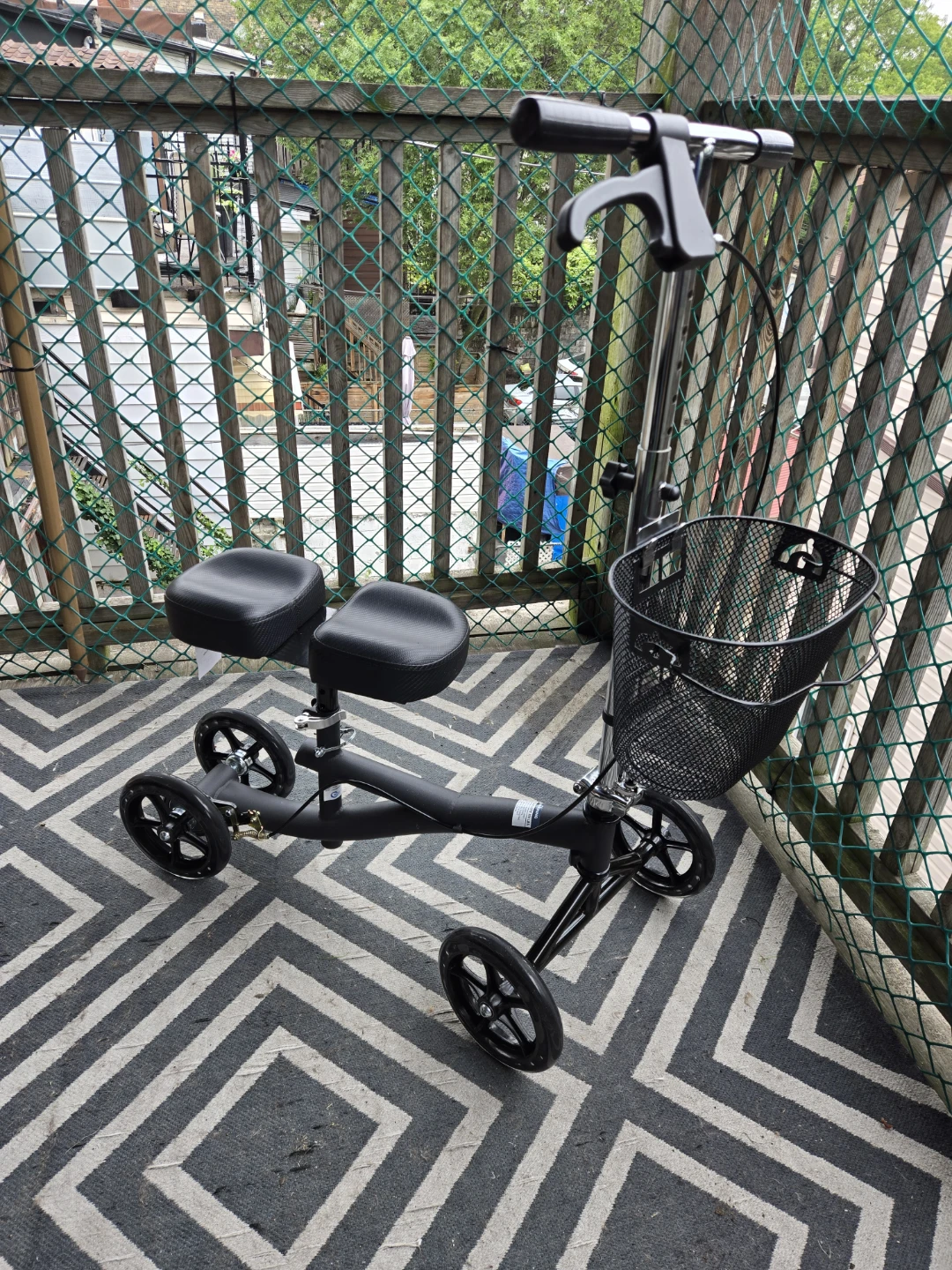 Roscoe Knee Scooter