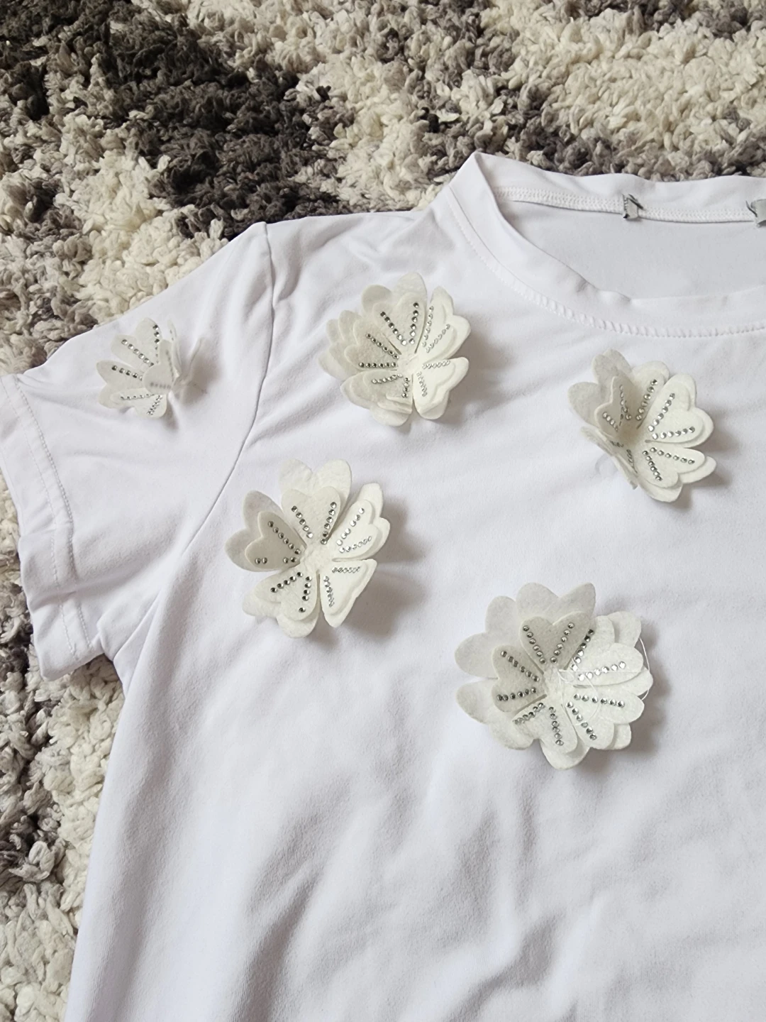 White T-Shirt with Flower Appliques - Size S - photo 2