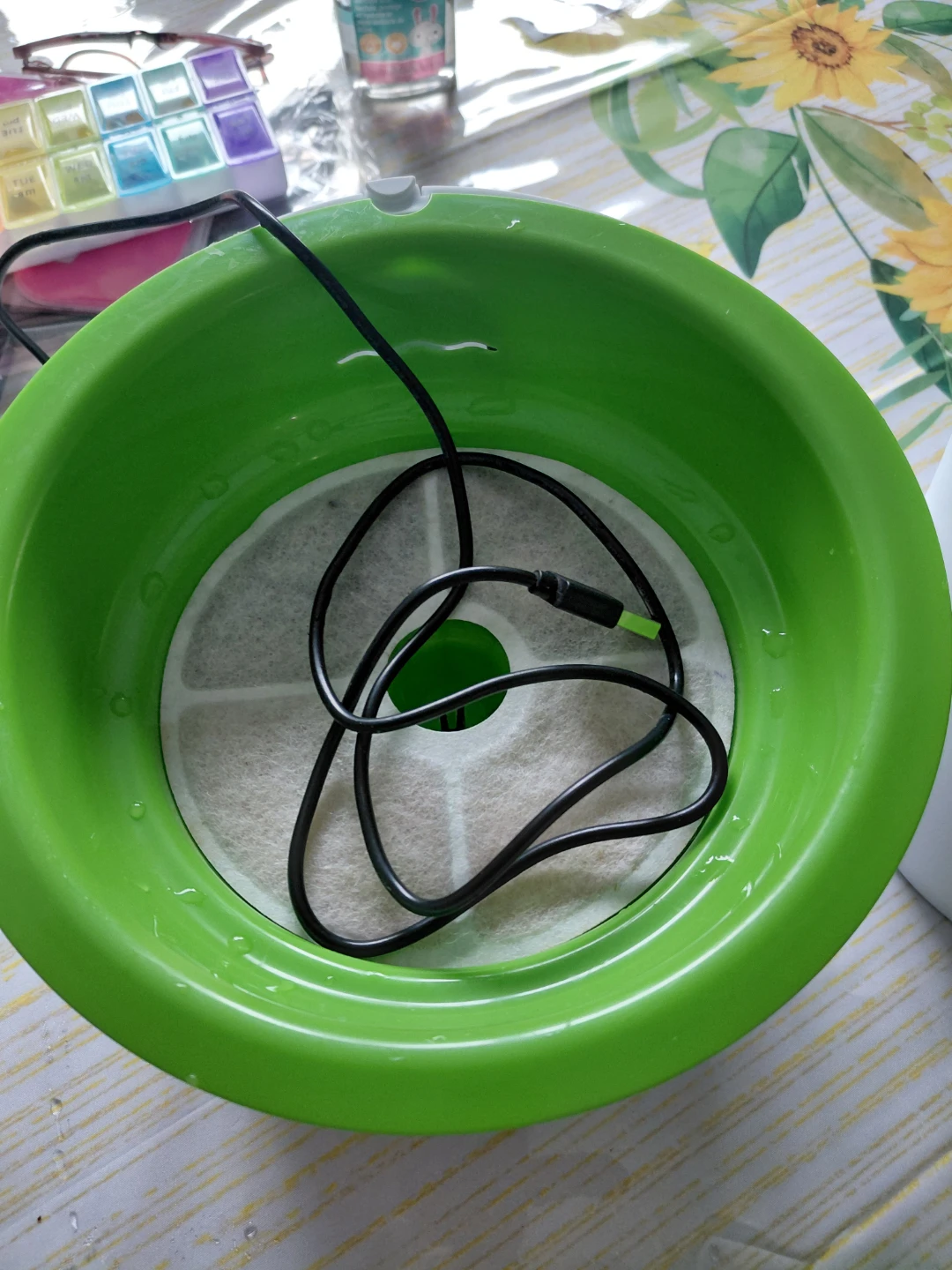 Green Pet Water Fountain with Flower - photo 3