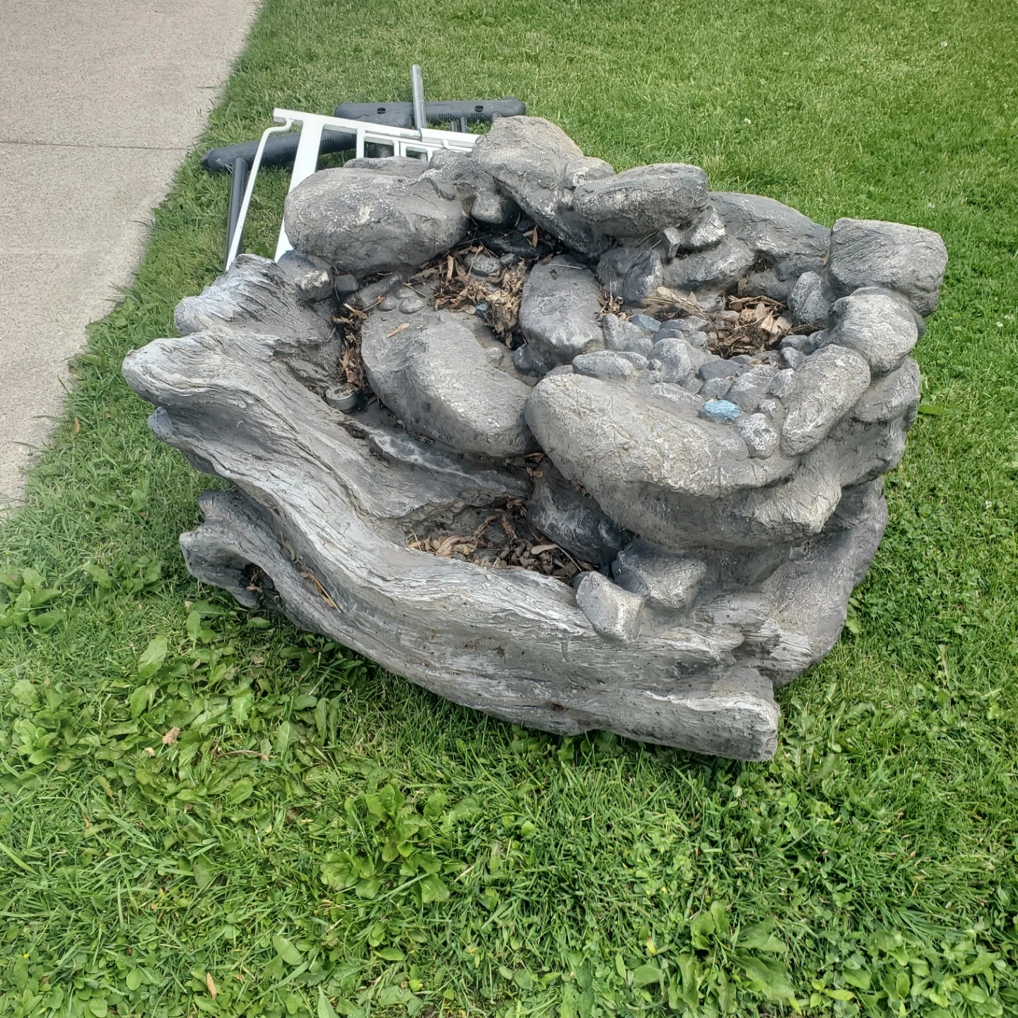 Artificial Rock Garden Water Feature