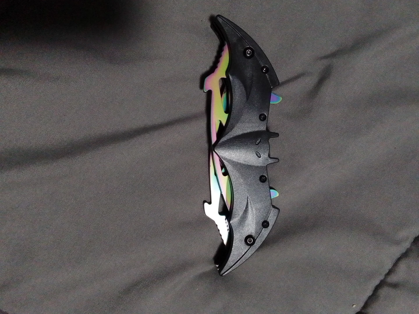 Rainbow Bat Shuriken Knife