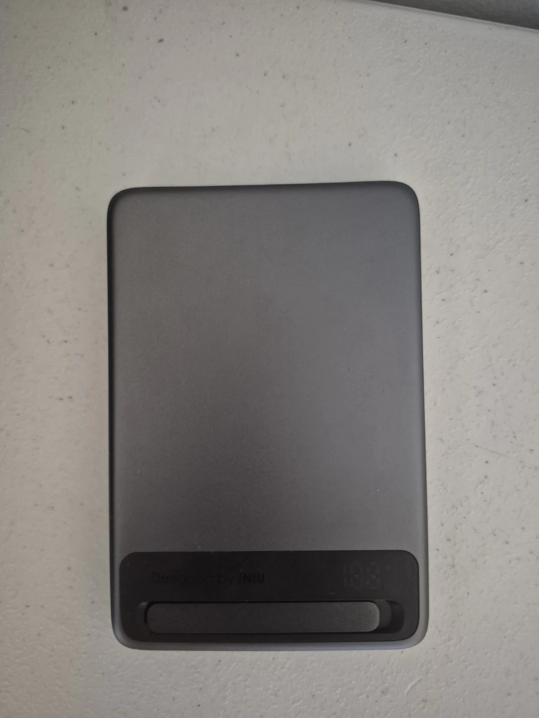 INI U Magnetic Wireless Power Bank