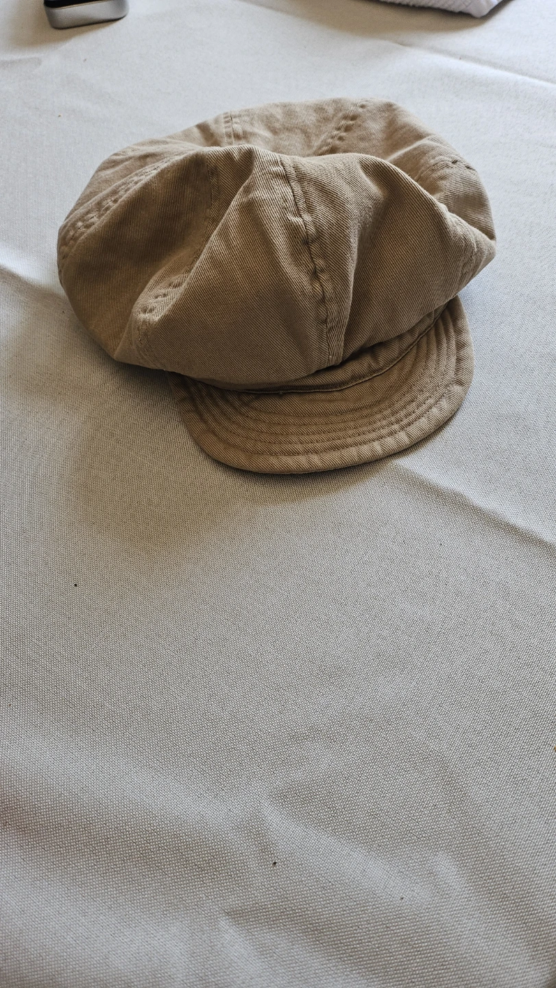 Liz Claiborne Tan Newsboy Cap - photo 2