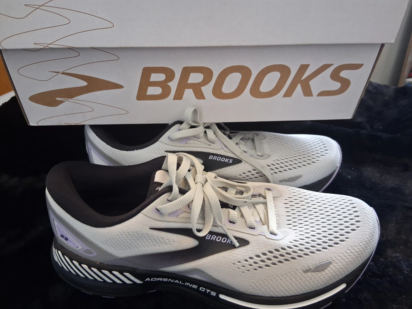 Brooks Adrenaline GTS 23 Running Shoes Size usa 10 - photo 2
