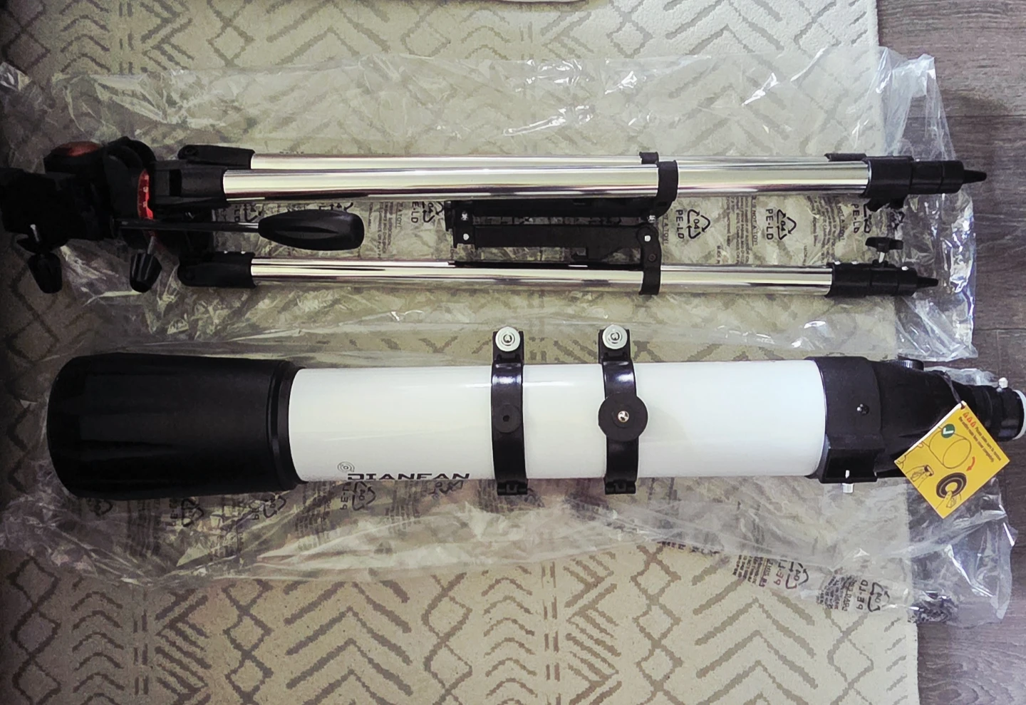 Dianfan 90mm Refractor Telescope with Stainless Tripod - photo 2