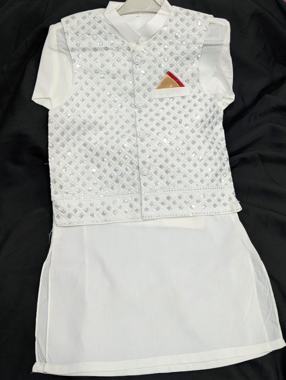 White Sequined Vest Kurta Set for Boys - photo 3