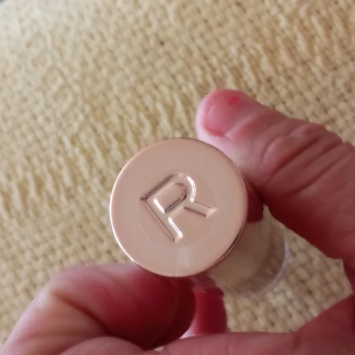 Revolution Pout Bomb Plumping Lip Gloss - photo 4