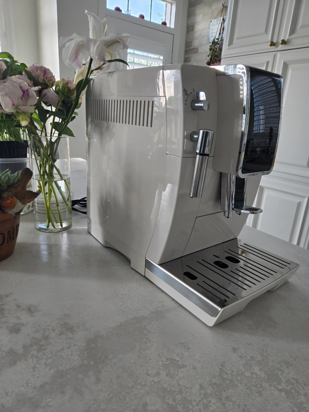 De'Longhi Dinamica Fully Automatic Espresso Machine - photo 3