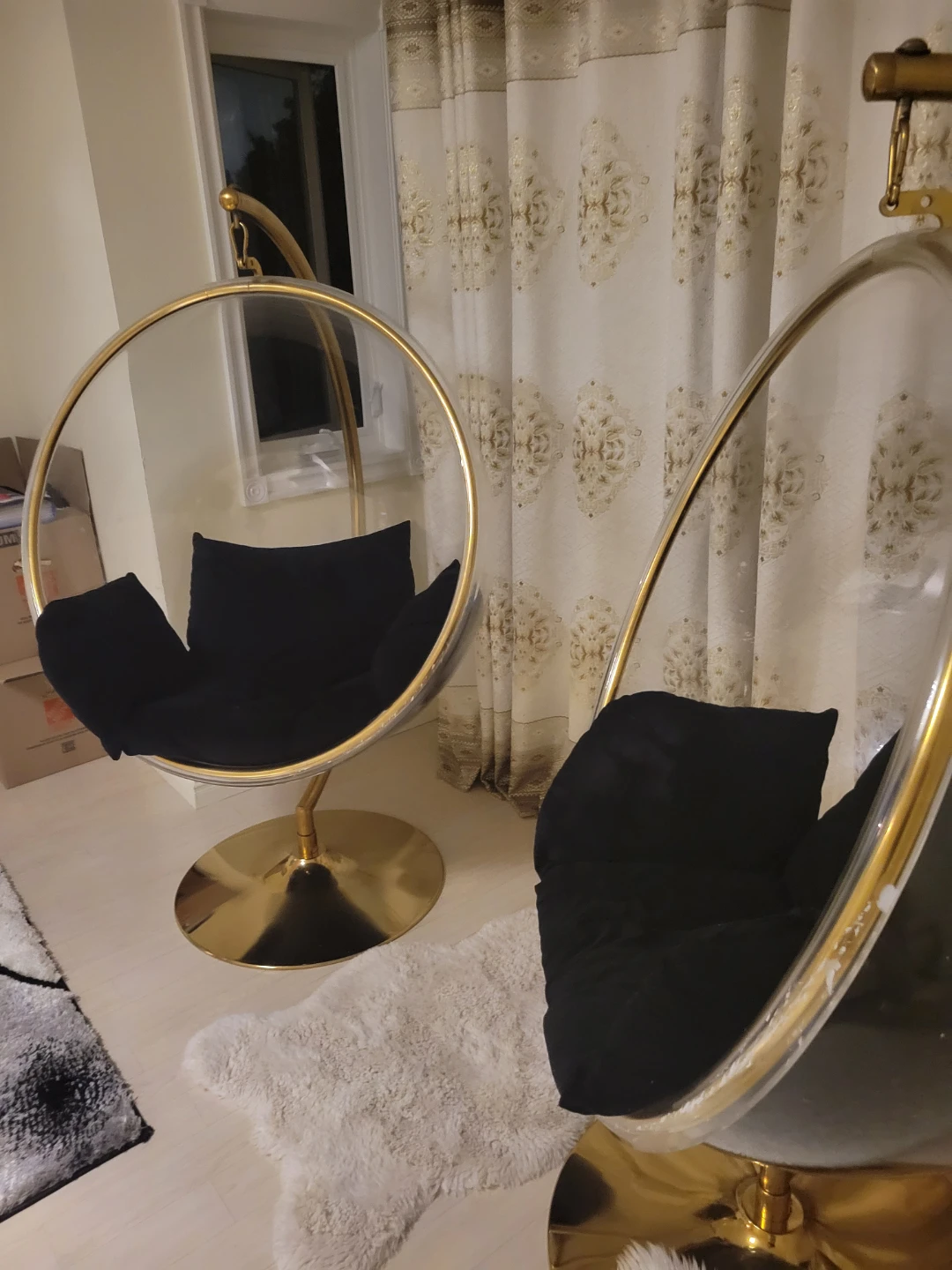 Gold Acrylic Bubble Chagir with Black Cushion - photo 2