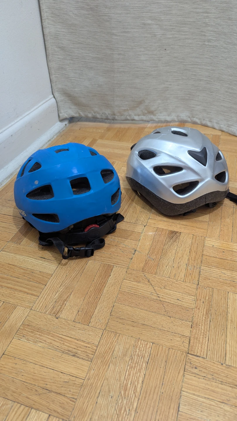 Used BIKE Bicycle Adult HELMET size 54-61cm - photo 2