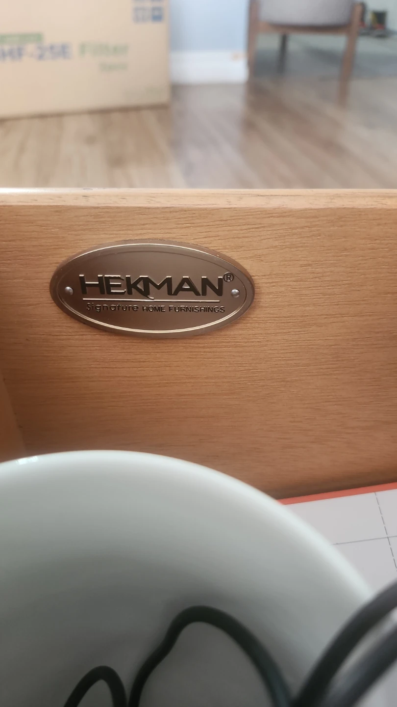 Hekman End Table - photo 5