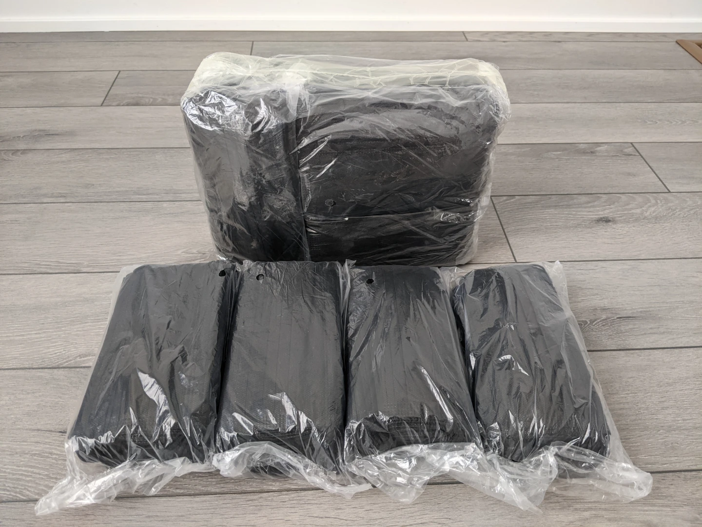 Brand New Black Disposable Face Masks (500pcs)