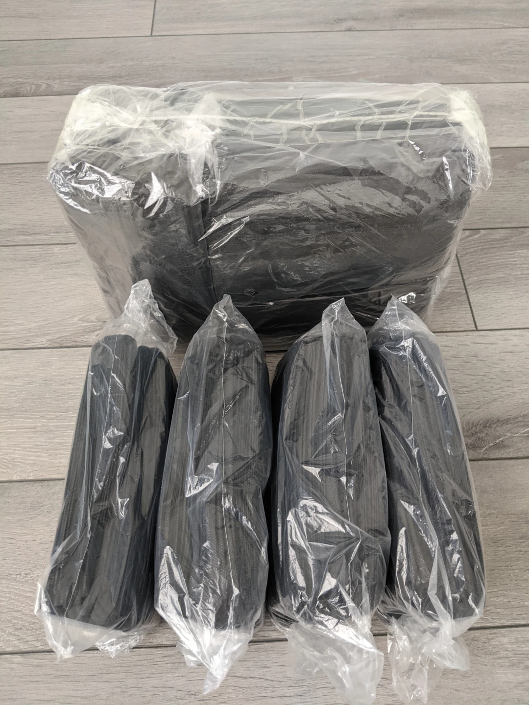 Brand New Black Disposable Face Masks (500pcs) - photo 2