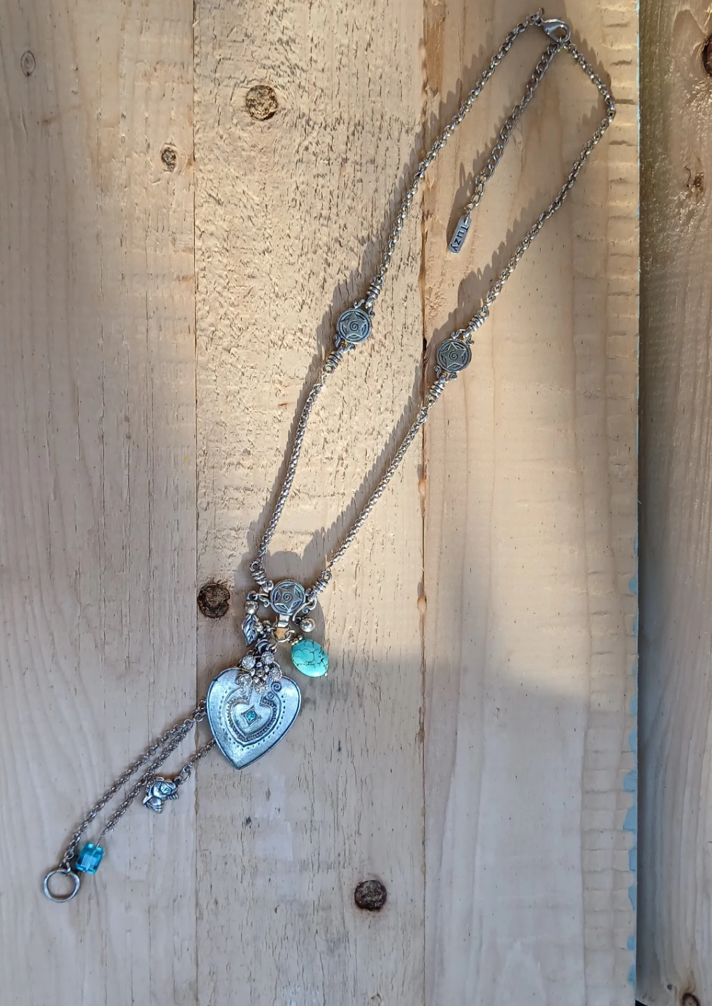 Tuzy Necklace with Heart Pendant
