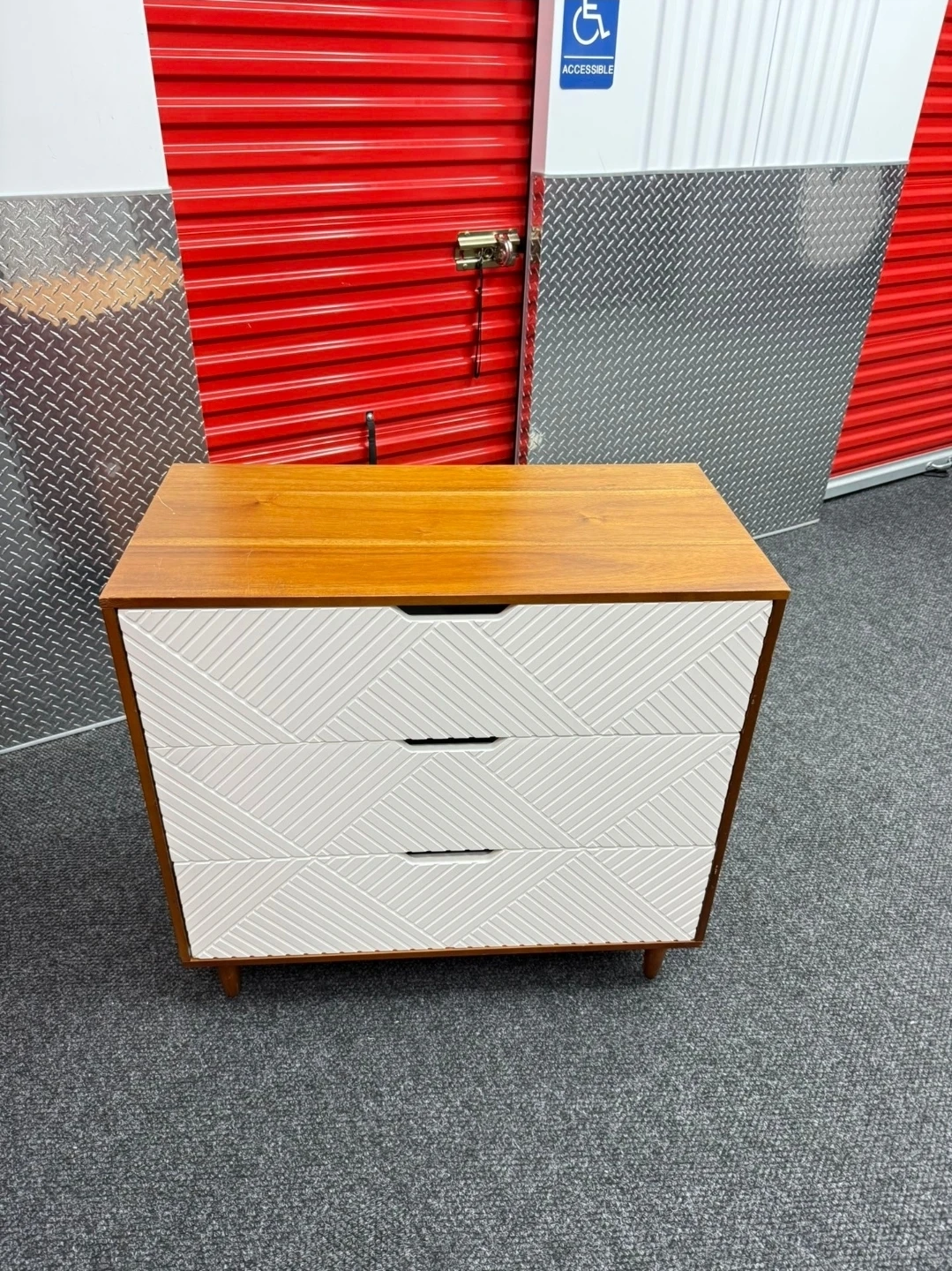 Mid-Century Modern 3-Drawer Dresser - photo 2