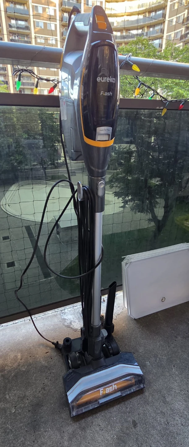 Eureka Flash Stick Vacuum ⚽️ - photo 2