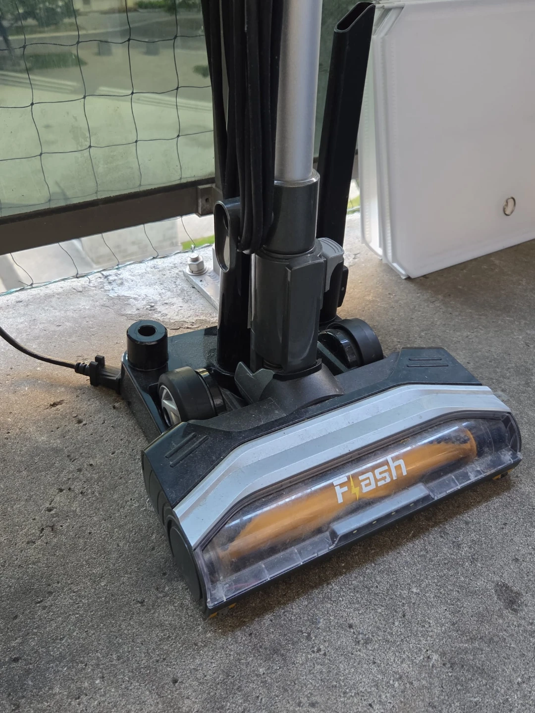 Eureka Flash Stick Vacuum ⚽️ - photo 3