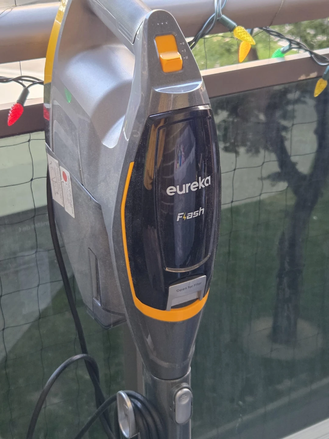 Eureka Flash Stick Vacuum ⚽️ - photo 4