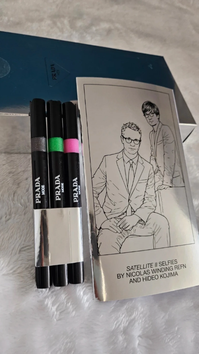 Prada Mode Set of 3 Markers ⚽