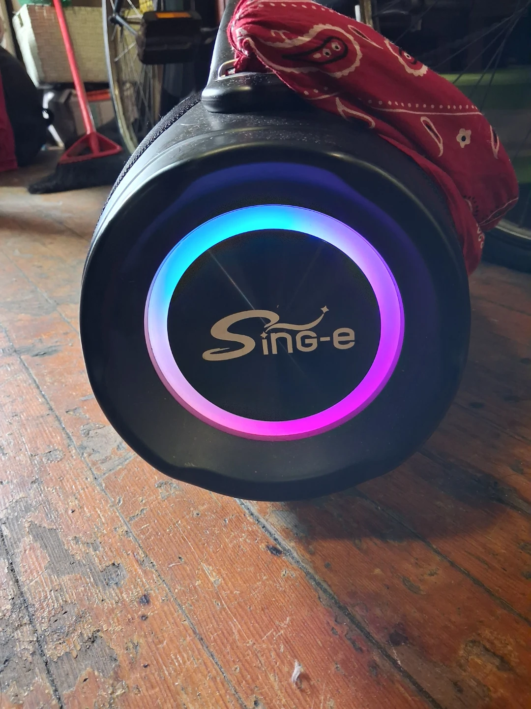 Sing-e Portable Speaker with Lights - photo 2
