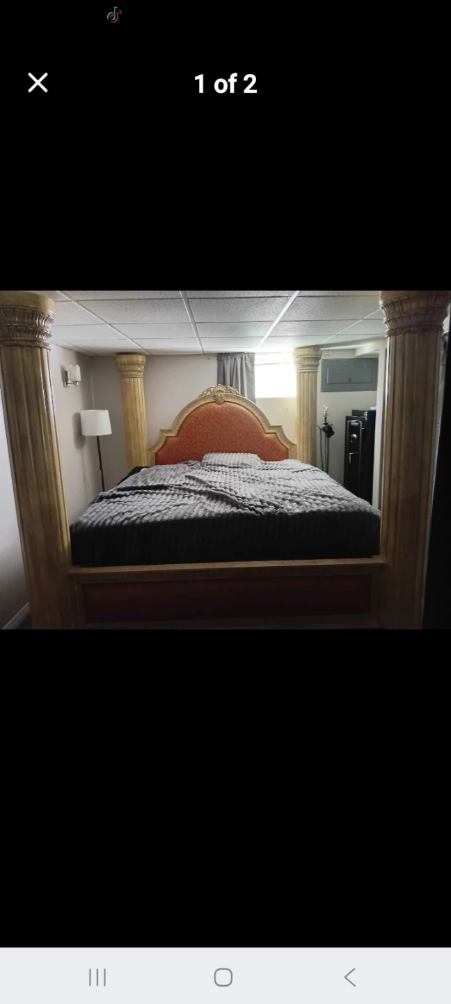 Antique Style Bedroom Set - photo 3