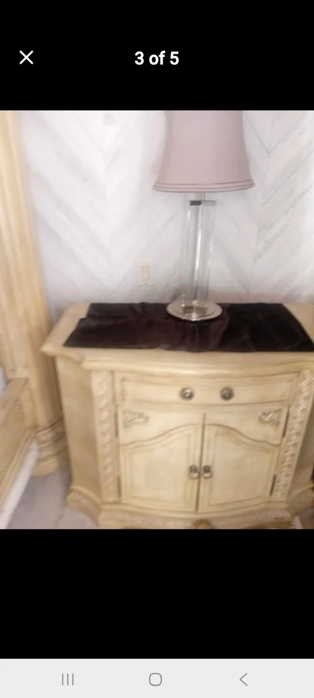 Antique Style Bedroom Set - photo 5