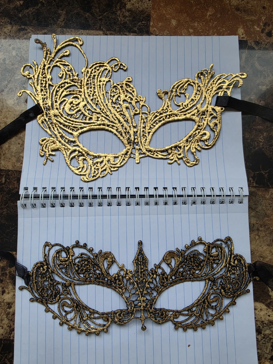 Brand New 2 pcs GOLD Masquerade Lace Mask for Women, Men