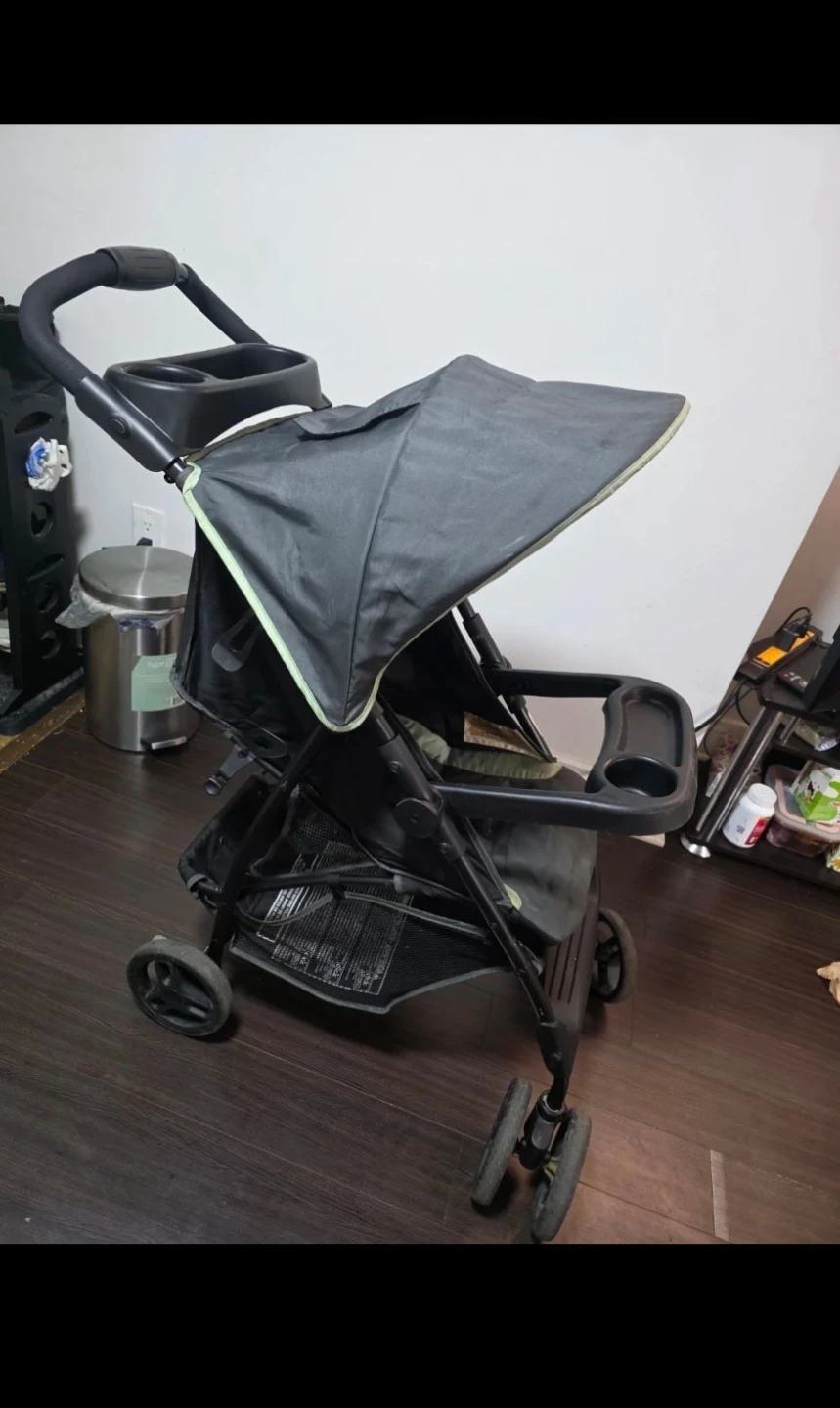 Graco Car Seat & Stroller - photo 2