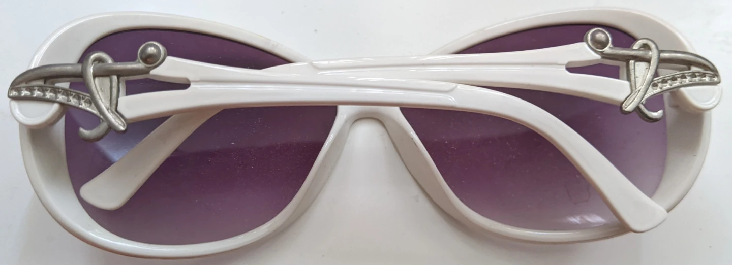 White Cat-Eye Sunglasses - photo 2