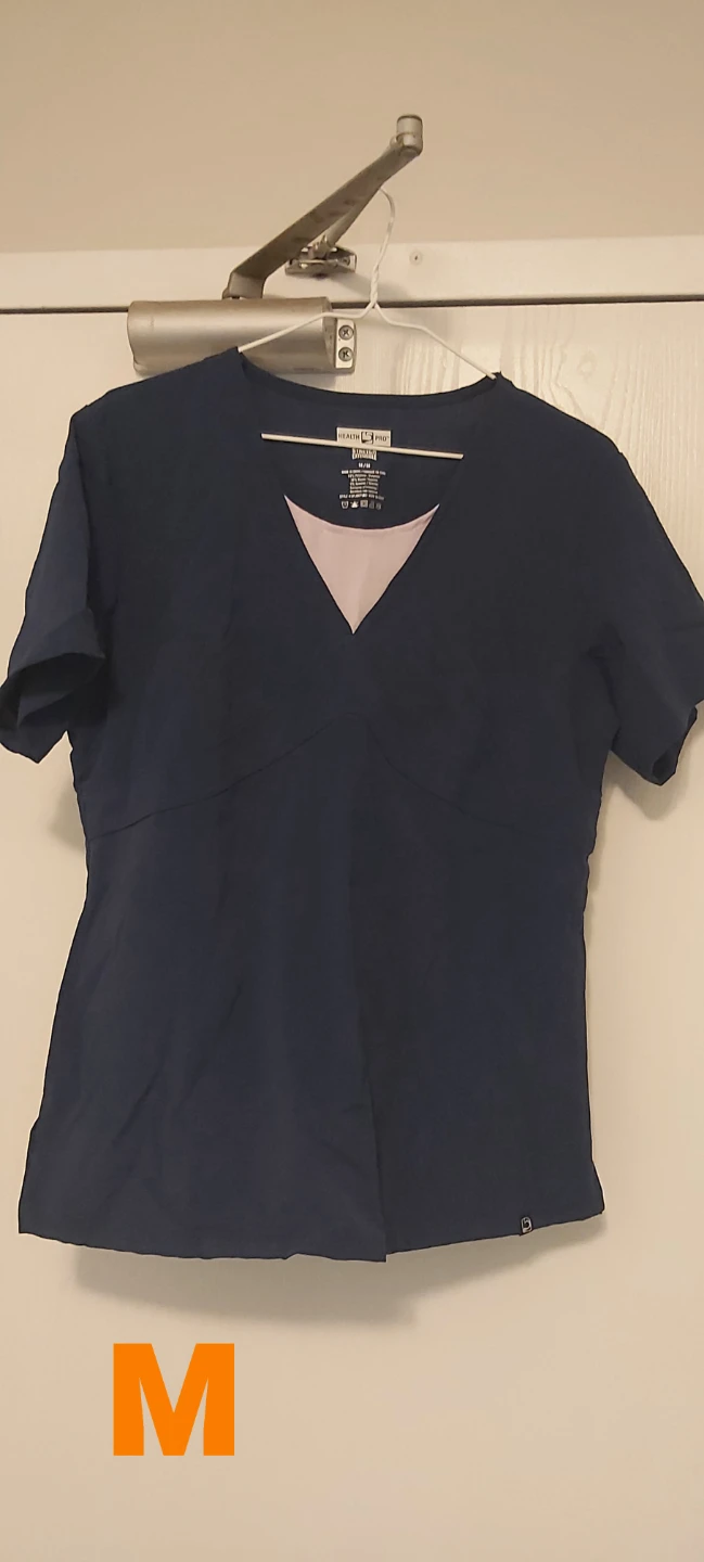 Women's scrubs