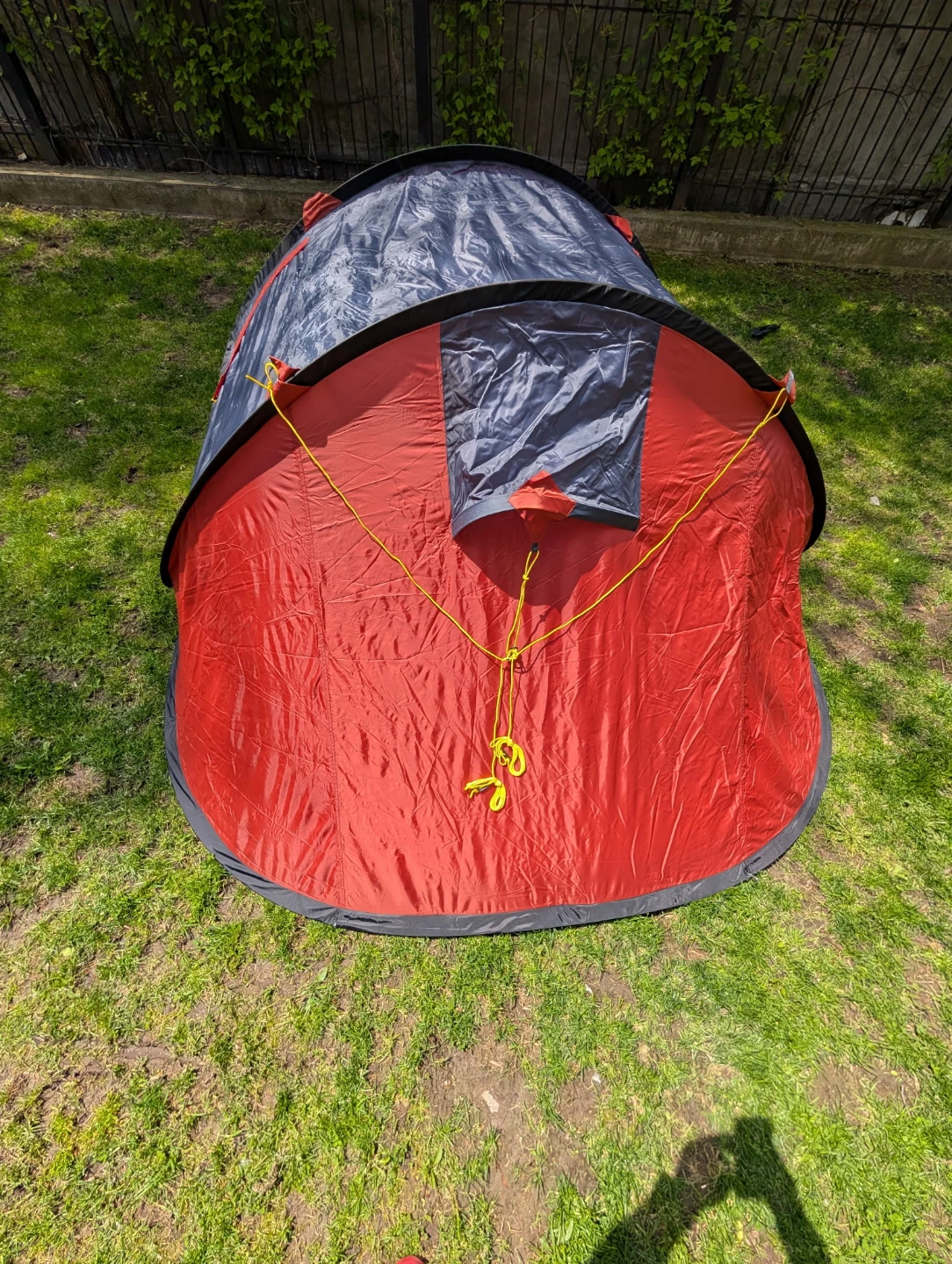 Red and Grey Pop-Up Tent (3 person) - photo 2