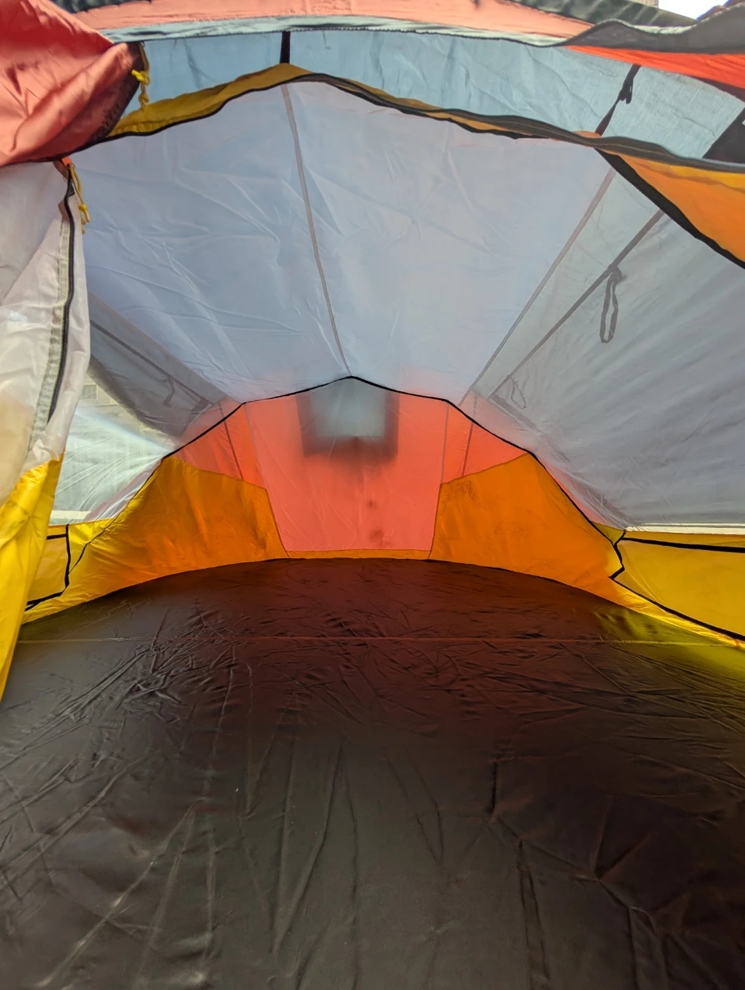 Red and Grey Pop-Up Tent (3 person) - photo 4