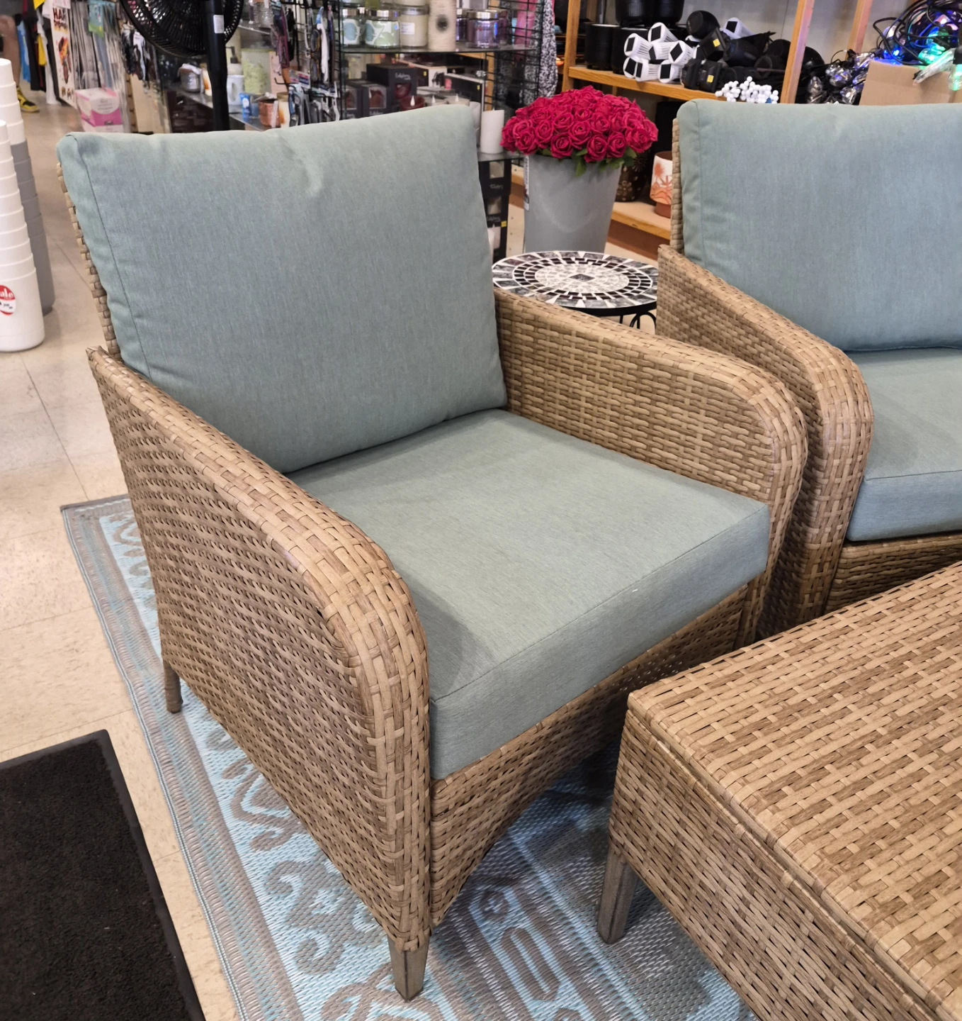 New 4 piece Wicker Outdoor Furniture Set & Cushions - photo 5