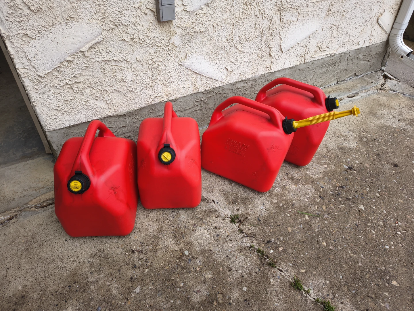 Red 20L Gasoline Can (all four)