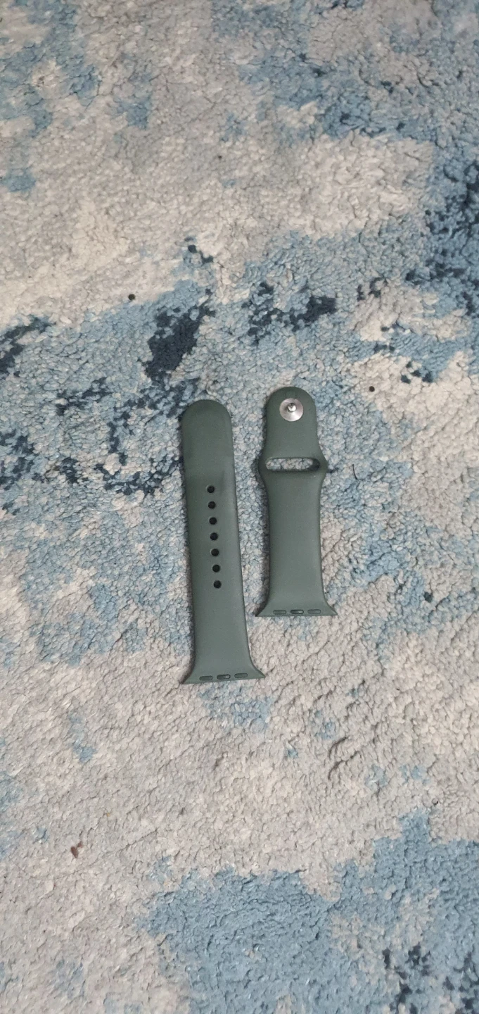 Apple Watch SE 3 with two sets of bands - photo 4
